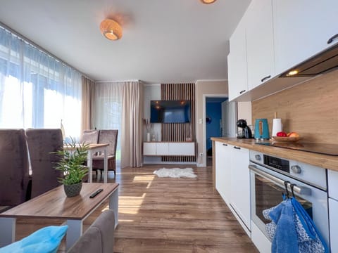Communal lounge/ TV room, TV and multimedia, Kitchen or kitchenette, Living room, Seating area, Dining area, Evening entertainment, dishwasher, pet friendly, stove