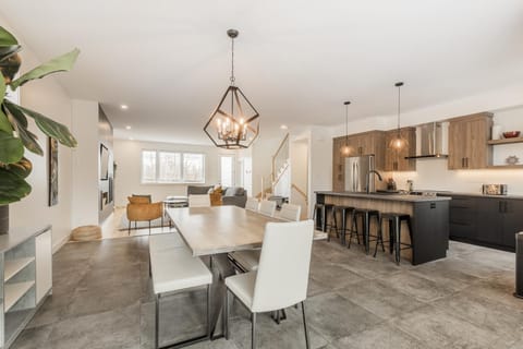 Kitchen or kitchenette, Living room, Dining area