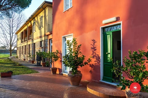Fattoria Battilana Country House in Carrara