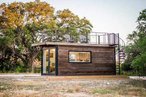 New The Sunrise Cozy Container Home House in Fredericksburg