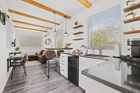 New! The Texas Longhorn-Luxury Container Home House in Fredericksburg