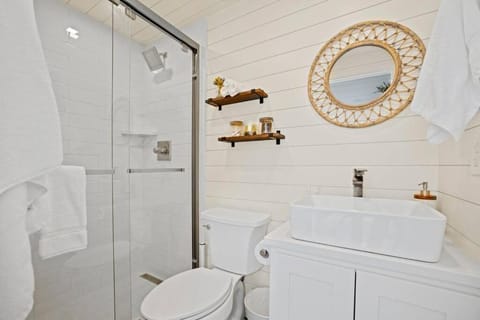 New The Sunset Luxury Container Home House in Fredericksburg