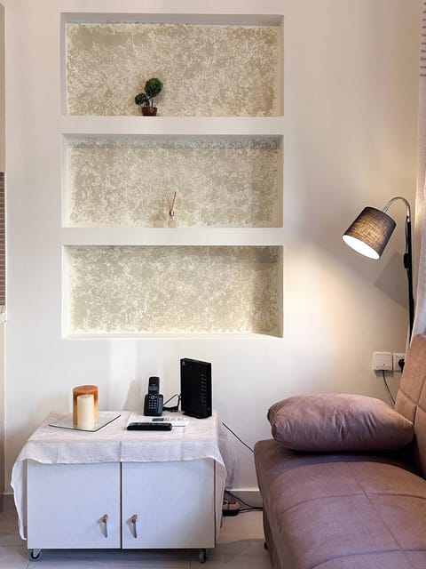 Living room, Seating area, hair dresser