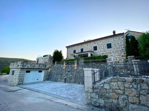 Property building, Day