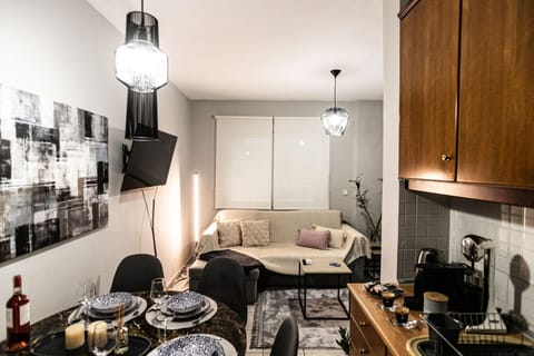 TV and multimedia, Kitchen or kitchenette, Living room, Dining area