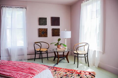 Seating area, Bedroom