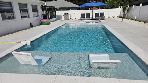 Pool view, Swimming pool