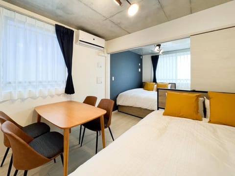 Bed, Seating area, Bedroom, air conditioner