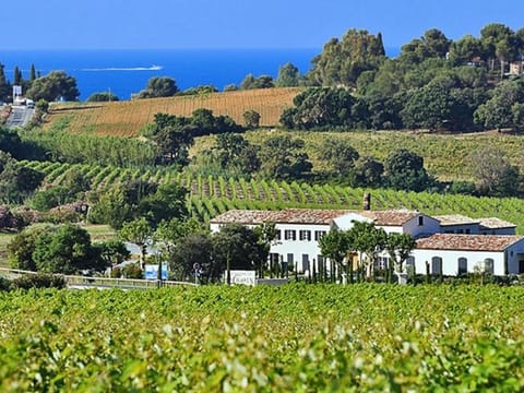 Mas 3 chambres avec piscine, clim, Wi-Fi et tennis - FR-1-726-29 House in La Croix-Valmer