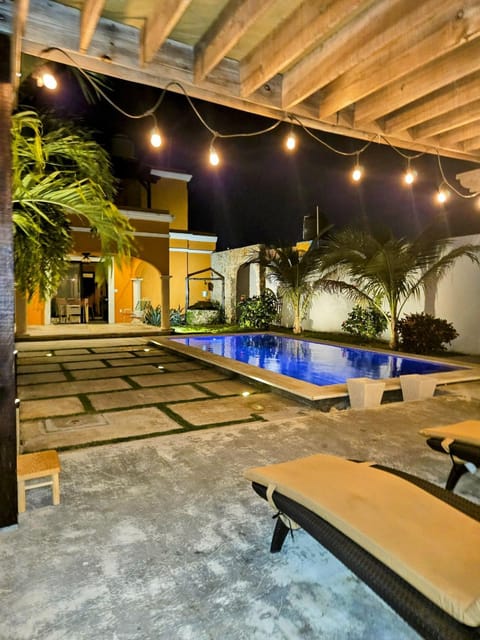 Swimming pool, sunbed