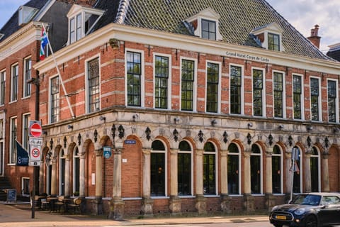 Property building, Restaurant/places to eat