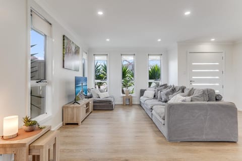 Living room, Seating area, Evening entertainment