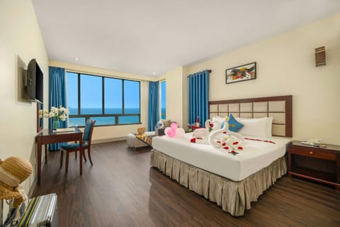 Communal lounge/ TV room, Bed, TV and multimedia, Photo of the whole room, Evening entertainment, Bedroom, towels