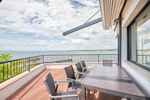 View (from property/room), Balcony/Terrace, Sea view