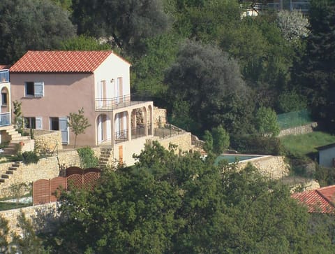 Property building, Day, Natural landscape, Garden, Garden view
