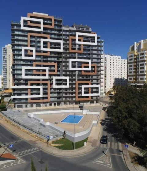 Property building, Swimming pool, Swimming pool
