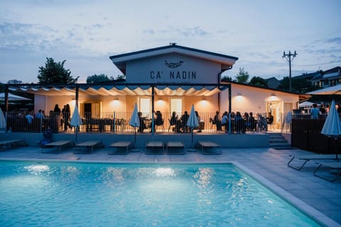 Property building, Swimming pool