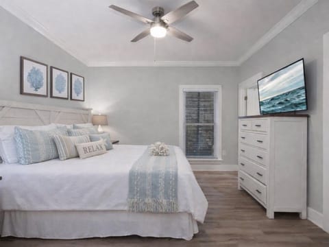 Communal lounge/ TV room, TV and multimedia