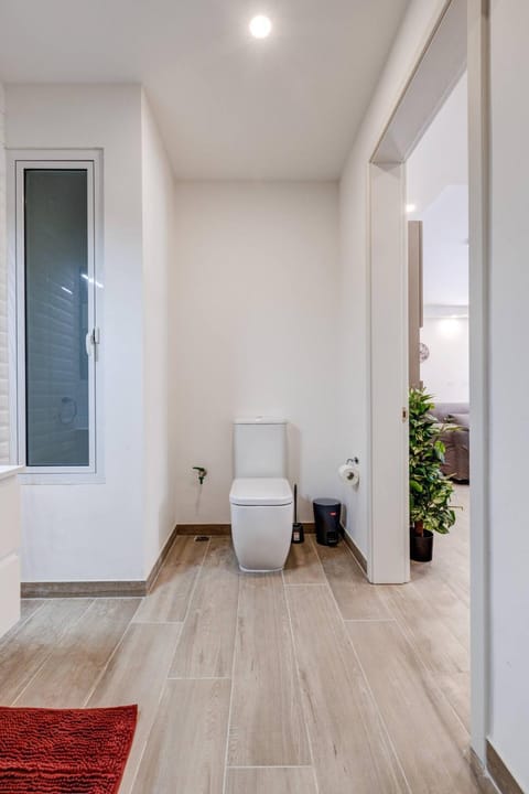 Designer 1 bed Maisonette Swieqi by Homely Apartment in Saint Julians