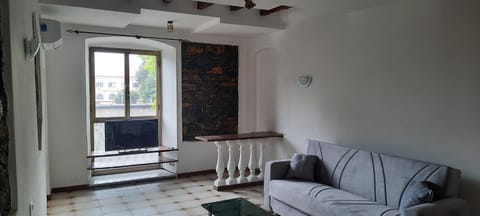 Ferry House Apartment in La Spezia