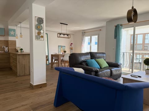 Living room, Lounge or bar