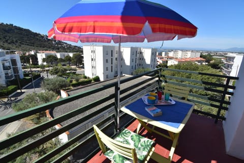 View (from property/room), Balcony/Terrace, Mountain view