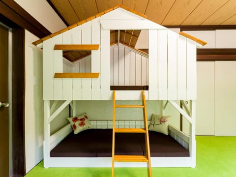 Photo of the whole room, bunk bed