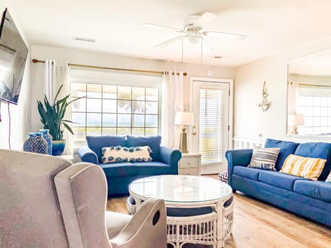 DWs Oceanfront Beach House Huge Sun Deck House in North Myrtle Beach