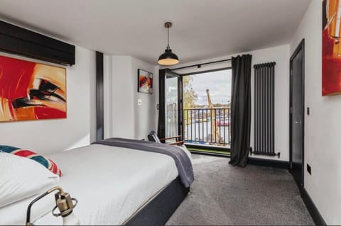 Duplex Apartment Harbourside city centre Apartment in Bristol