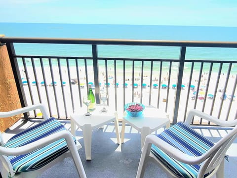 Patio, Day, Natural landscape, View (from property/room), Balcony/Terrace, Seating area, Sea view