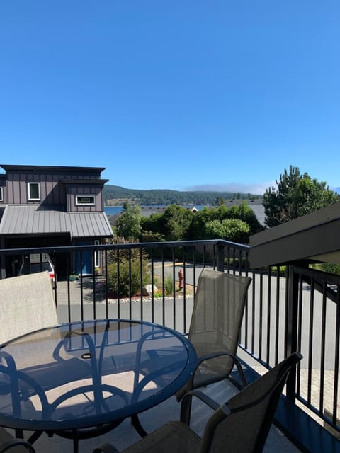 Sooke Harbour Getaway House in Vancouver Island