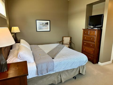 Sooke Oceanview Penthouse - Family Friendly House in Vancouver Island