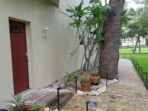 Sunset Beach Overlook Apartment in Tarpon Springs