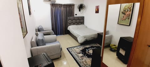 Photo of the whole room, Seating area, Bedroom