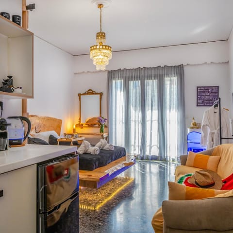 Photo of the whole room, Bedroom, kitchen