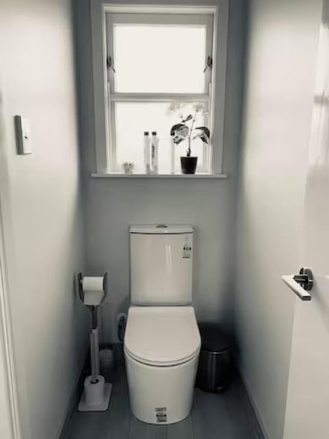 Besties West Auckland House in Auckland