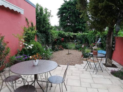 Chambre chez Jan-Nicolas et Sylvie Vacation rental in Le Mans