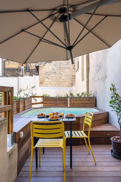 Patio, Patio, Dining area, Swimming pool, Swimming pool