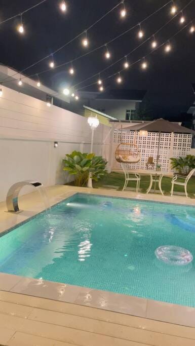 Pool view, Swimming pool