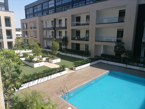 Property building, Garden, Garden, Garden view, Pool view, Swimming pool