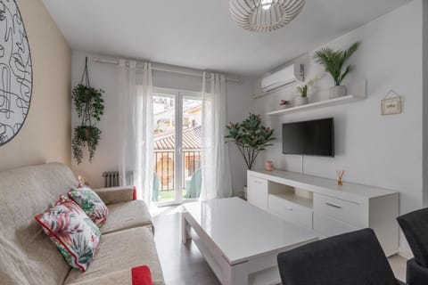 Communal lounge/ TV room, Photo of the whole room