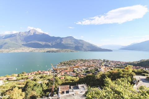 Nearby landmark, Day, Natural landscape, Balcony/Terrace, Balcony/Terrace, City view, Lake view, Mountain view