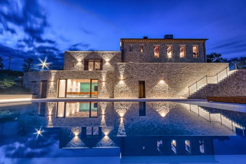 Night, Pool view