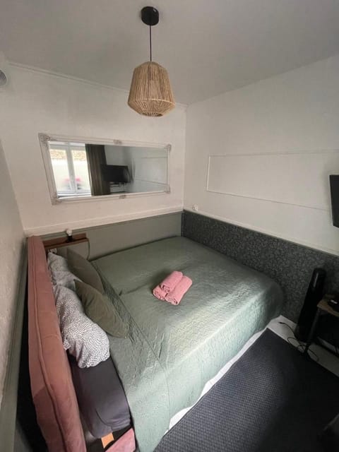 Villa Artiz Bed and Breakfast in Dunkirk