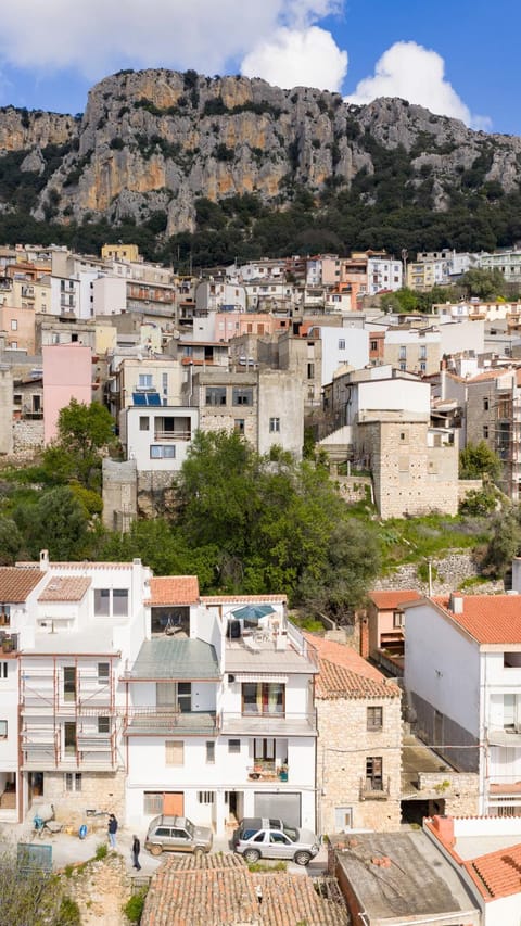 House Mare e Supramonte House in Baunei