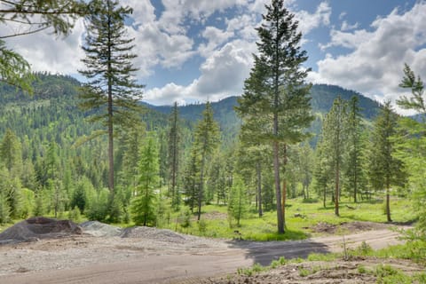 Lakeside Cabin Retreat with Private Hot Tub! Cabin in Flathead Lake