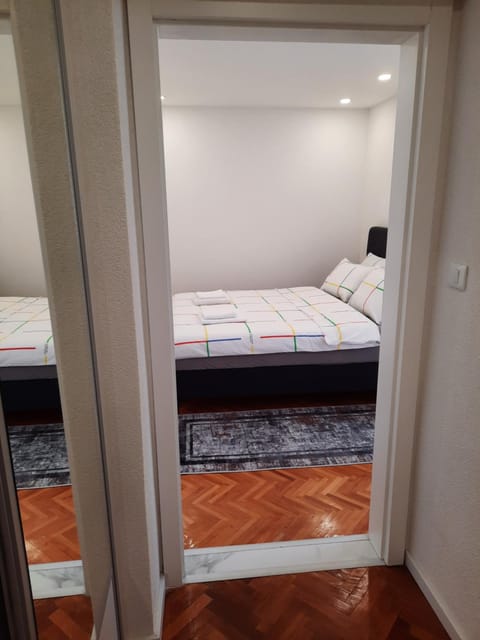 Property building, Bed