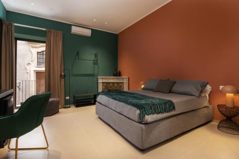 Bed, Photo of the whole room, Bedroom, air conditioner