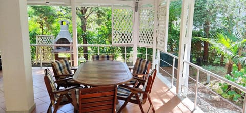 Patio, Day, Garden, View (from property/room), Balcony/Terrace, Balcony/Terrace, Dining area, Garden view, Sea view