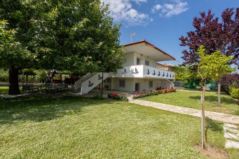 Spacious seaside house House in Halkidiki